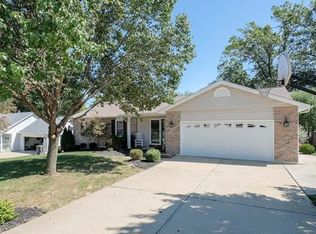 1012 Huntington Dr, Troy, MO 63379