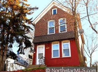 490 Lawson Ave W, Saint Paul, MN 55117