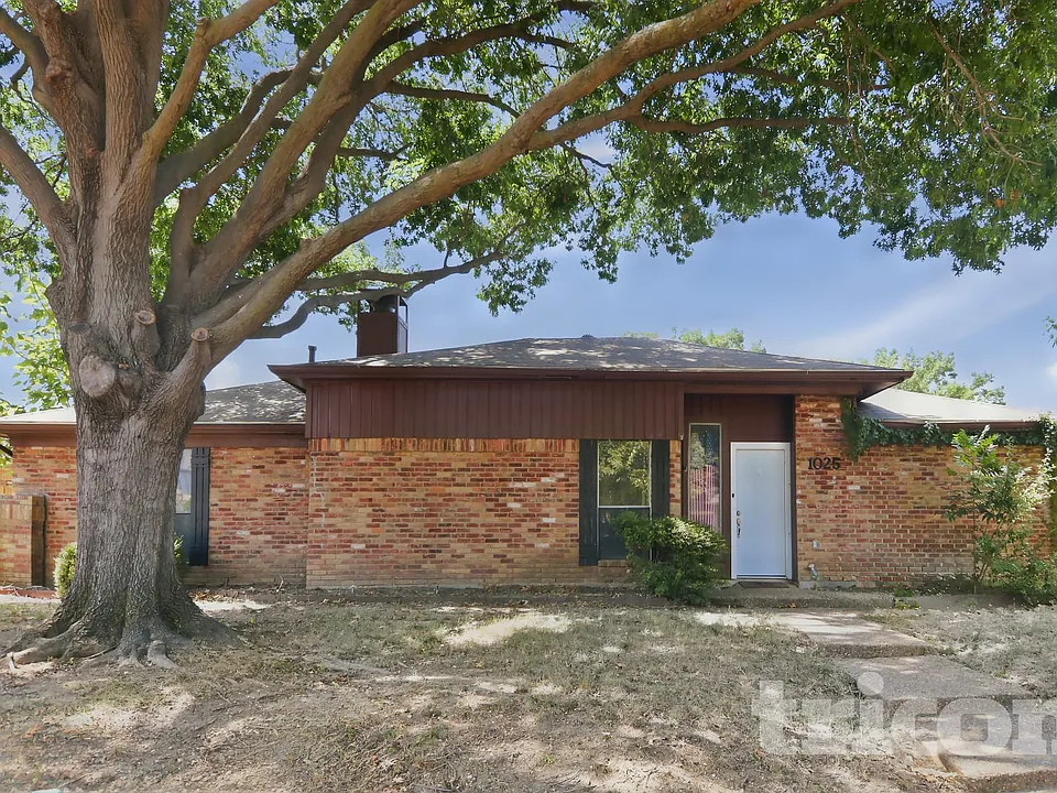 1025 Oxfordshire Dr