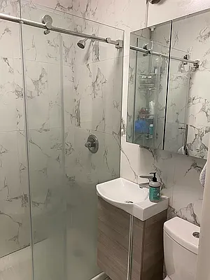 Rented by Bond New York | media 7