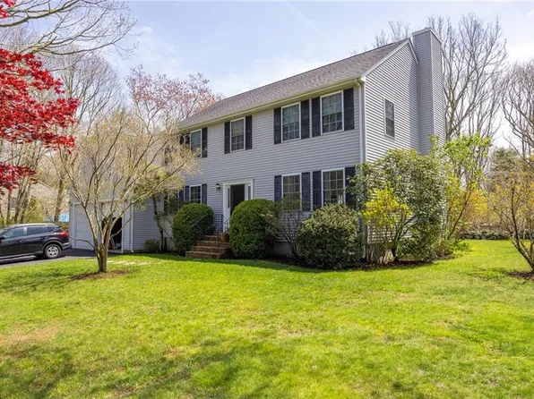 51 Mulberry Dr, South Kingstown, RI 02879