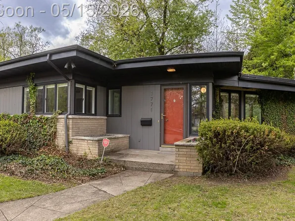 1771 Brookside Dr, Flint, MI 48503