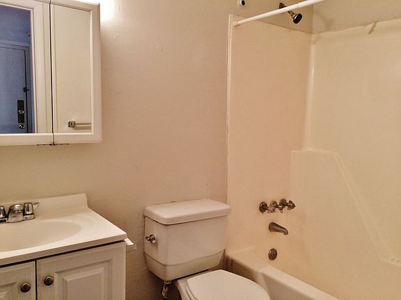 3rd image of 5696 E Liberty Blvd APT 6