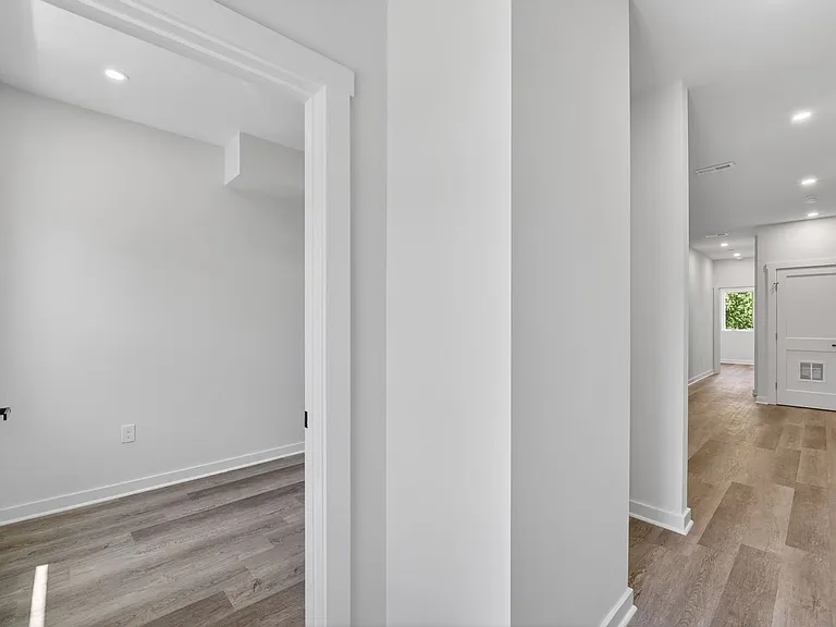 1321 Anacostia Rd SE — Photo 4