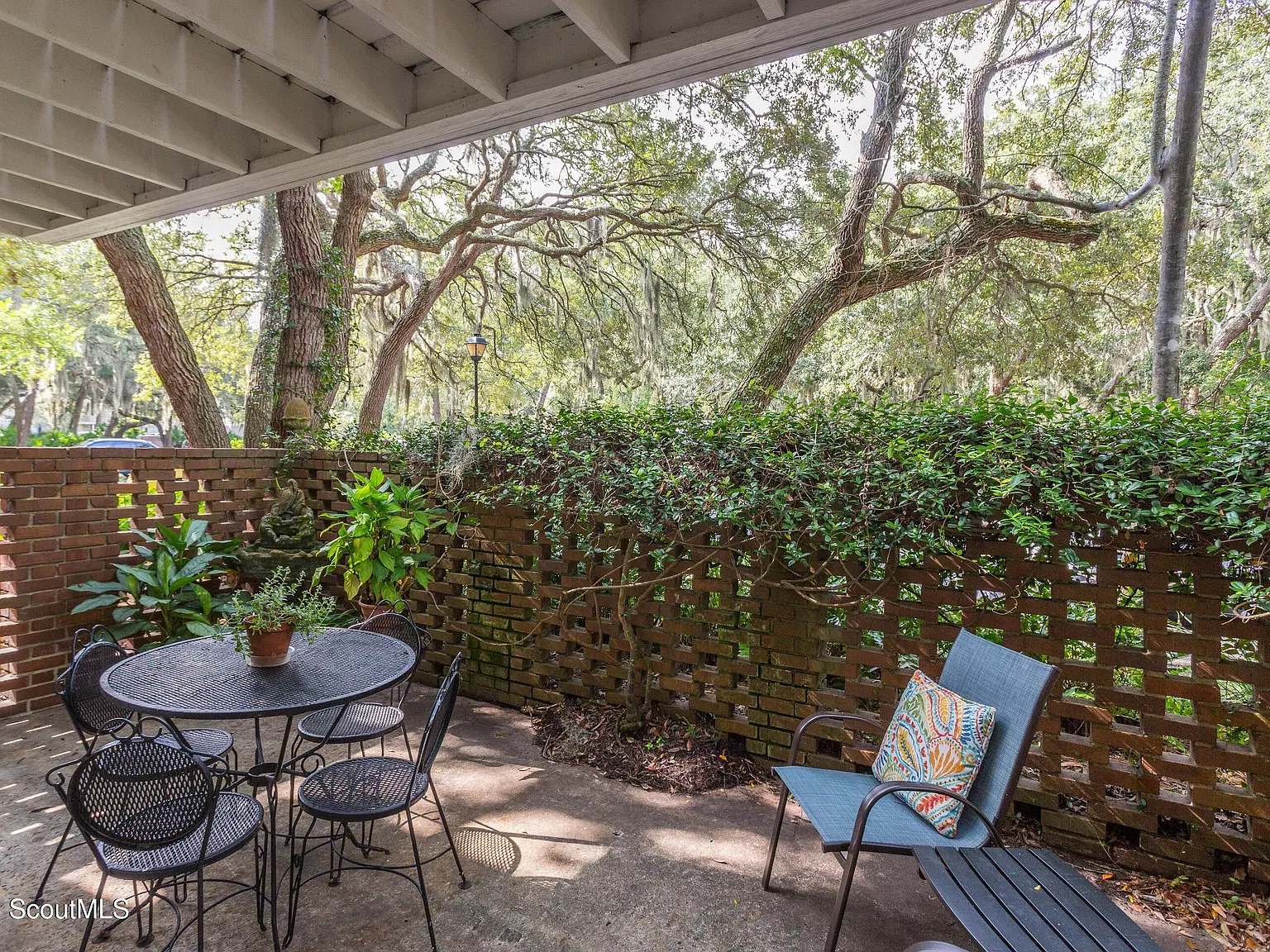 3 bed, 2.0 bath, 1040 sqft, $3,200 — Photo 3