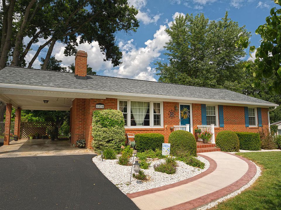 1st image of 1834 Bridle Ln
