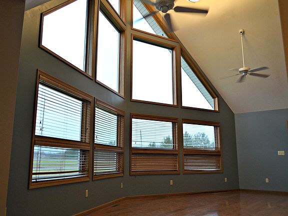 2nd image of 5910 County Road 140