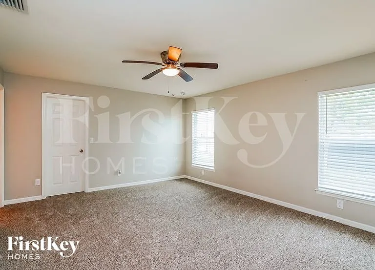 3032 NW 6th Ave — Photo 7