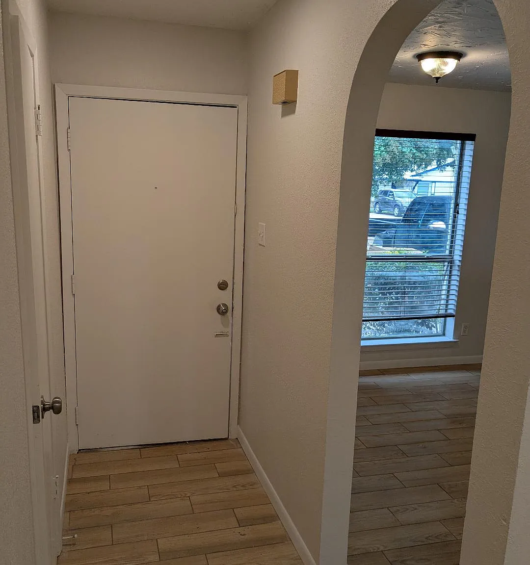 3 bed, 1166 sqft, $1,850 — Photo 2