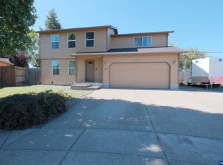 300 Waters Edge Ct, Lebanon, OR 97355