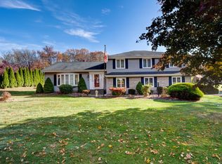 218 Brooke Meadow Rd, Berlin, CT 06037