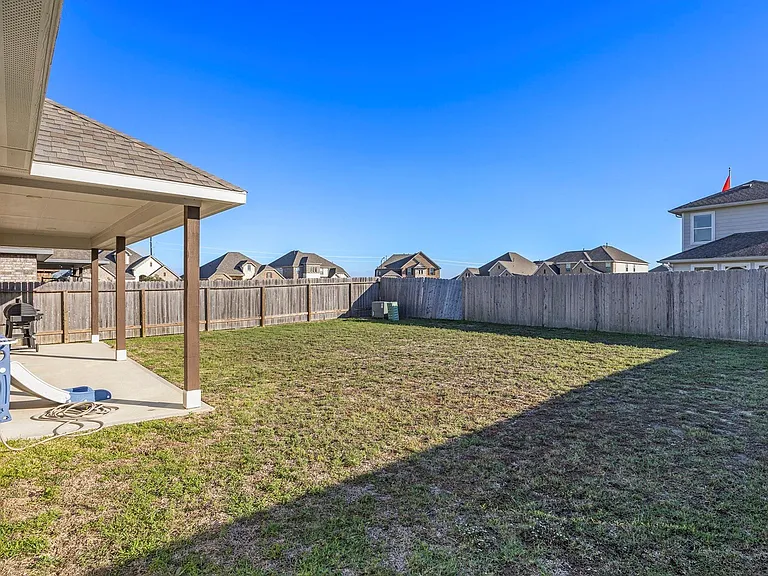 24311 Huntcliff Dr — Photo 34