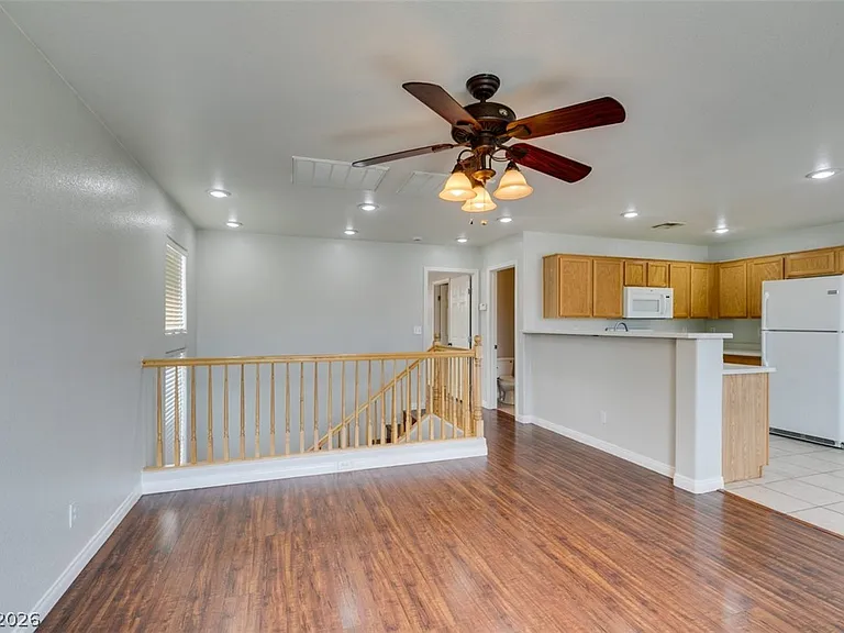 9911 Star Lake Ave — Photo 12
