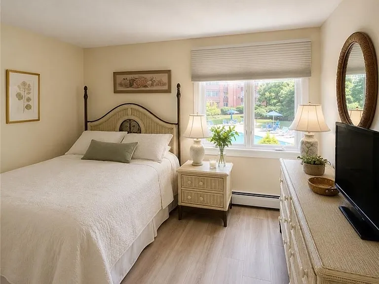 421 Bellevue Ave #3C — Photo 7