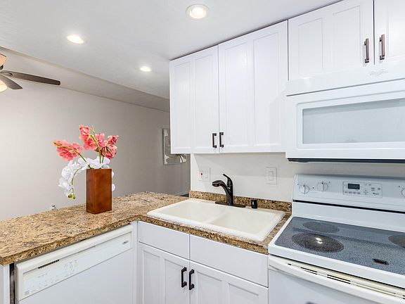 5th image of 3416 N 44th St Unit 23