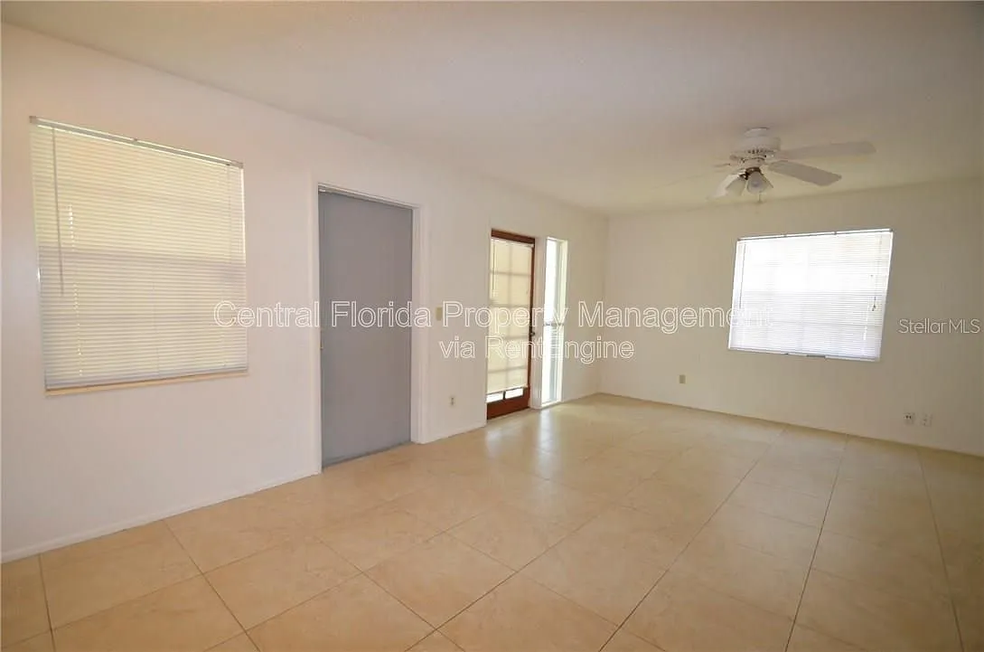 2 bed, 1.0 bath, 920 sqft, $1,199 — Photo 3