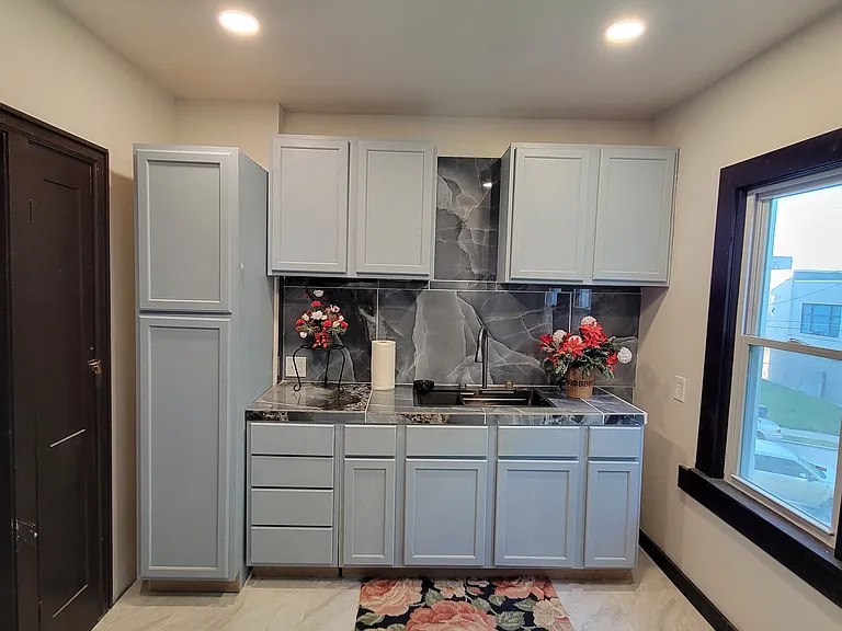 435A W Auer Ave — Photo 7