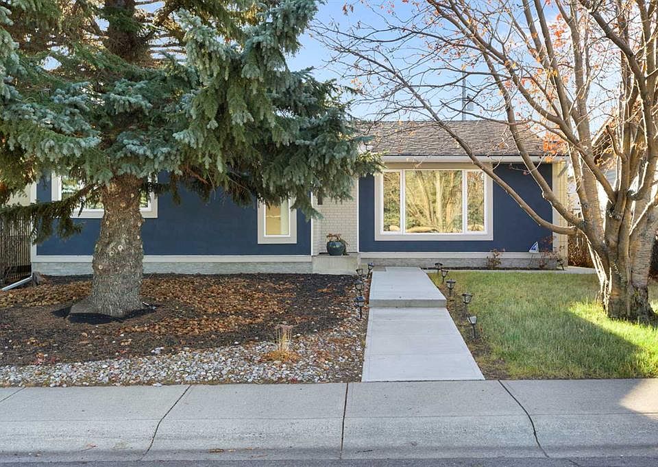 1st image of 224 N Silverview Way NW