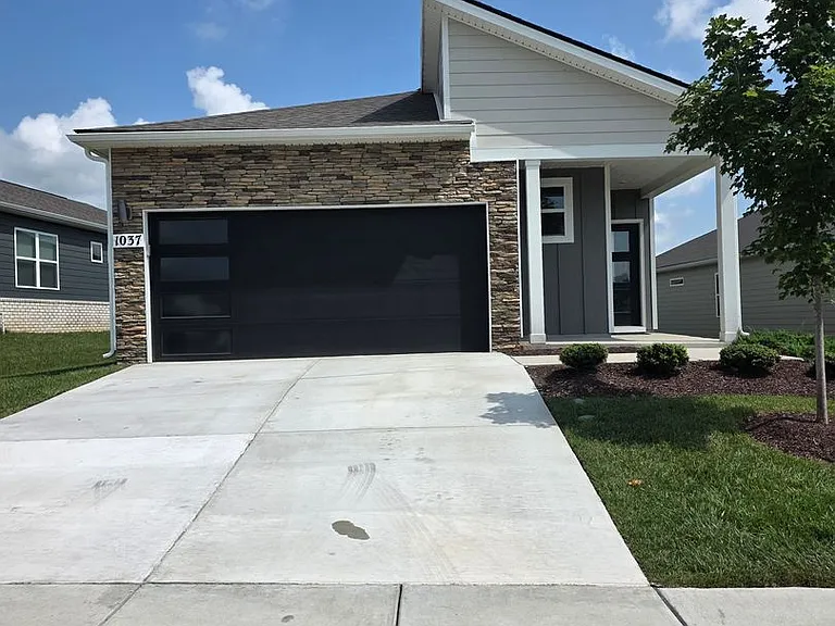 1037 Royal Gorge Ct — Photo 1