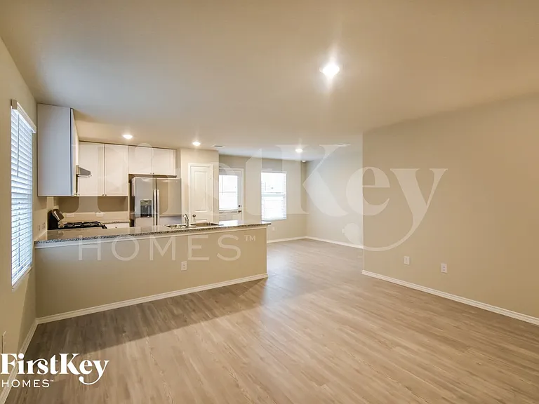 10522 De Gonzalo Way — Photo 5