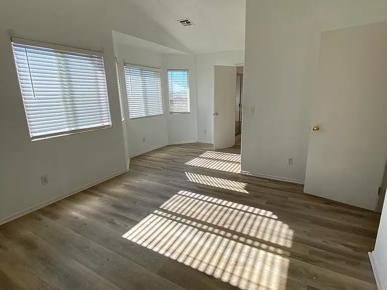 14243 Palm Ct — Photo 7