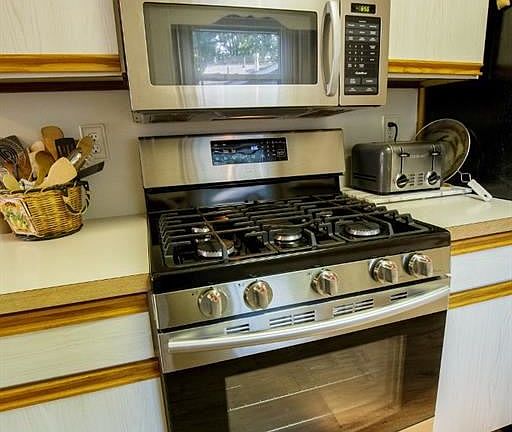 5th image of 6484 Debbie Dr