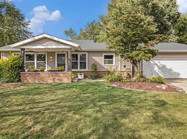 3718 Basswood Dr SW, Grandville, MI 49418