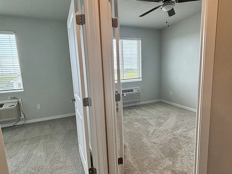 Parkside Luxury Apartments — Photo 24
