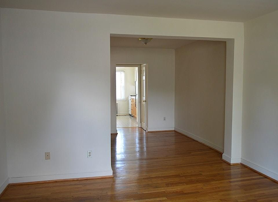 2nd image of 201 E Glendale Ave #205-2
