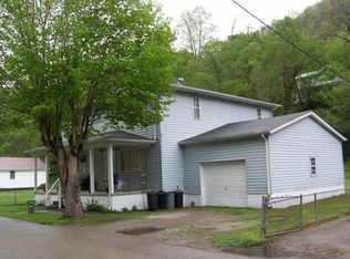 746 Middle Patch Rd, Gallagher, WV 25083