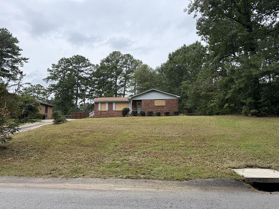 1st image of 304 Possum Hollow Rd