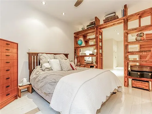 Sold by Avenue Sotheby's International Realty | media 6