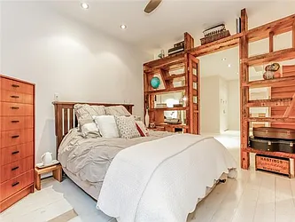 Sold by Avenue Sotheby's International Realty