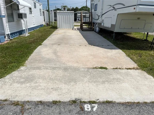 87 Michigan St, Palmetto, FL 34221