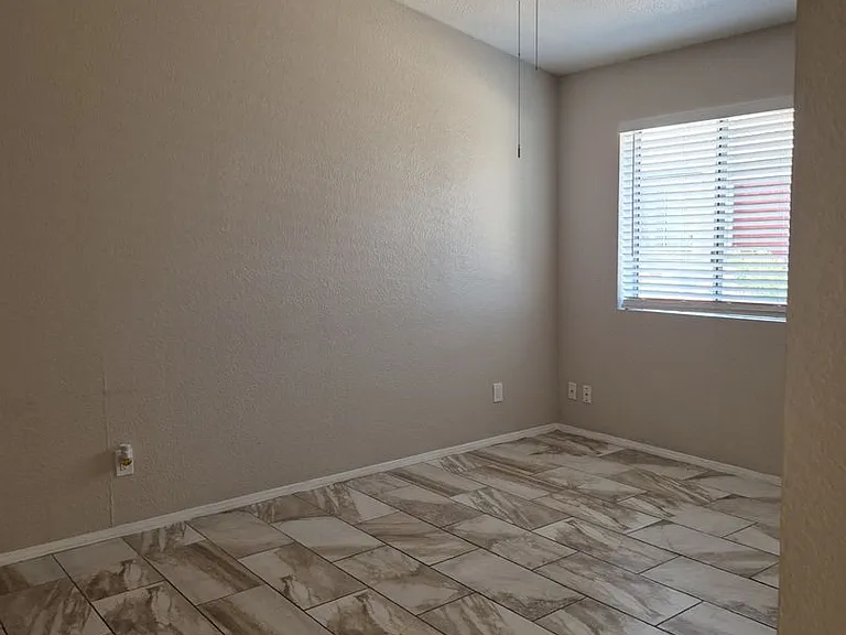 Lindsay Villas Townhomes — Photo 16