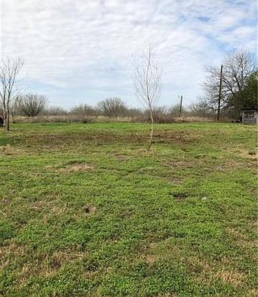 3rd image of 480 Country Acres Dr