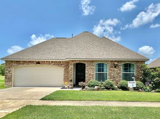 505 Wisteria Bend Cir, Carencro, LA 70520