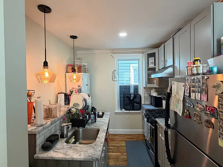 1141 Beach Ave #2 — Photo 2
