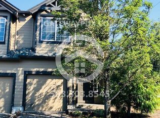 5996 SE Woodland Dr, Gresham, OR 97080