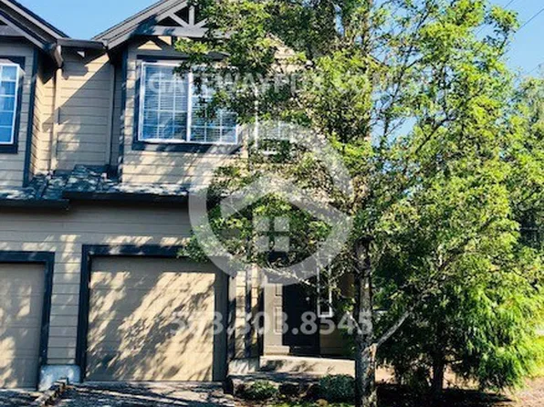 5996 SE Woodland Dr, Gresham, OR 97080