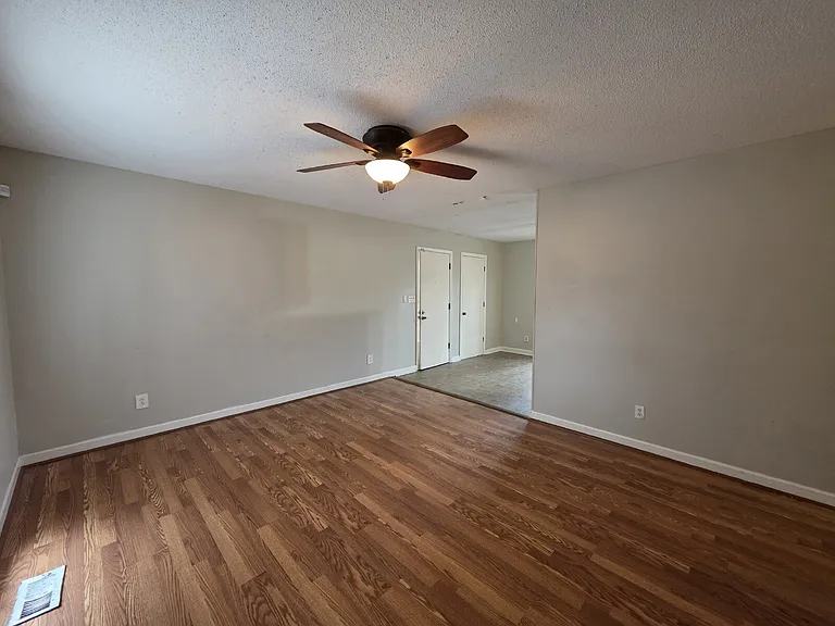 4602 Gardenwood Ct — Photo 2