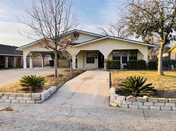 815 W 6th St, Del Rio, TX 78840