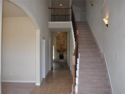 5th image of 272 Pecan Hollow Cir