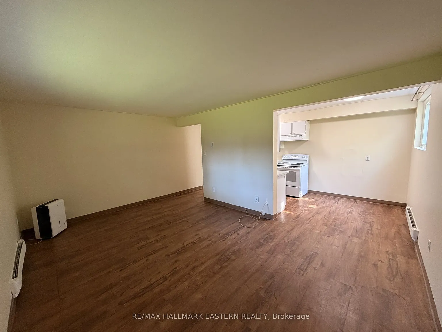 2 bed, $1,695 — Photo 2