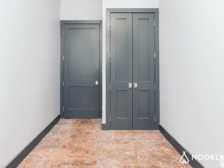 269 Meserole St #1F — Photo 5