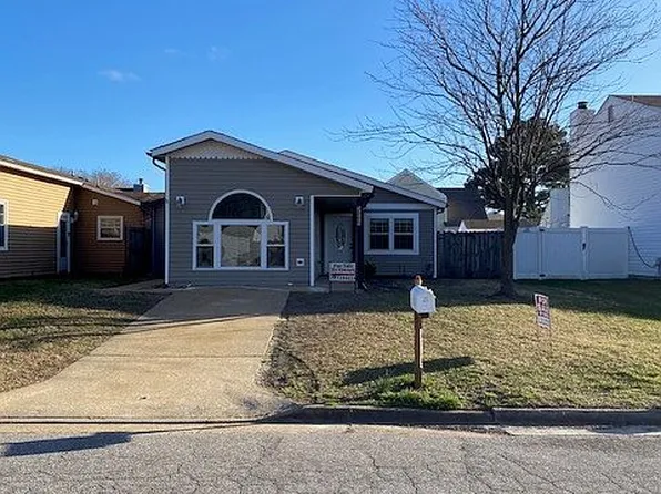 3889 Sunstream Pkwy, Virginia Beach, VA 23456