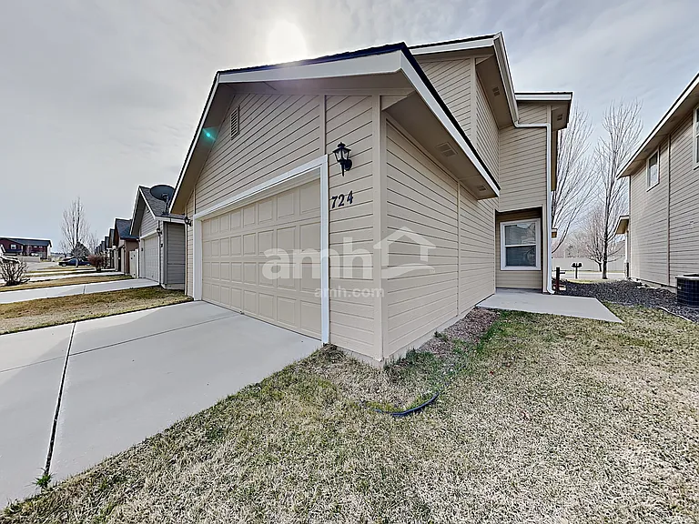 724 N Carisbrooke Ave — Photo 19