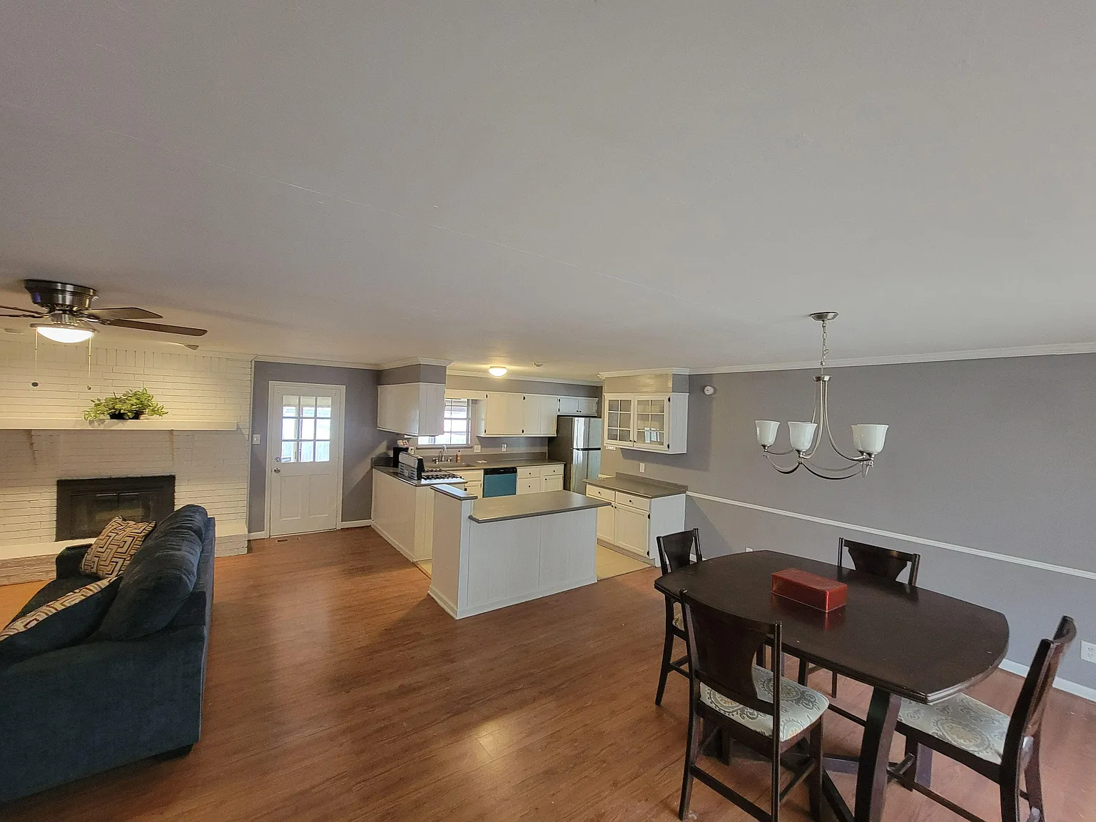 4 bed, 3.5 bath, 2686 sqft, $685 — Photo 3