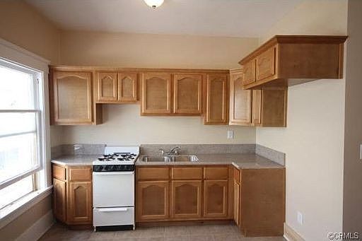 2nd image of 320 Maine Ave APT 5