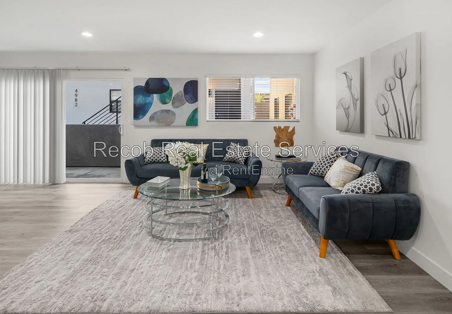 3 bed, 2.0 bath, 1000 sqft, $3,975 — Photo 2